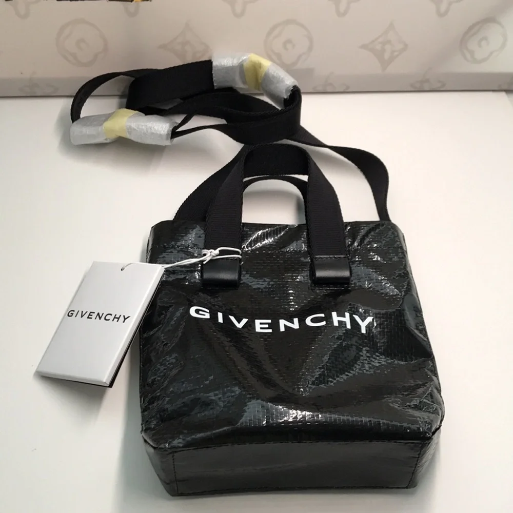 New Givenchy Black G-Shopper Mini Tote Bag Open Top Authentic”